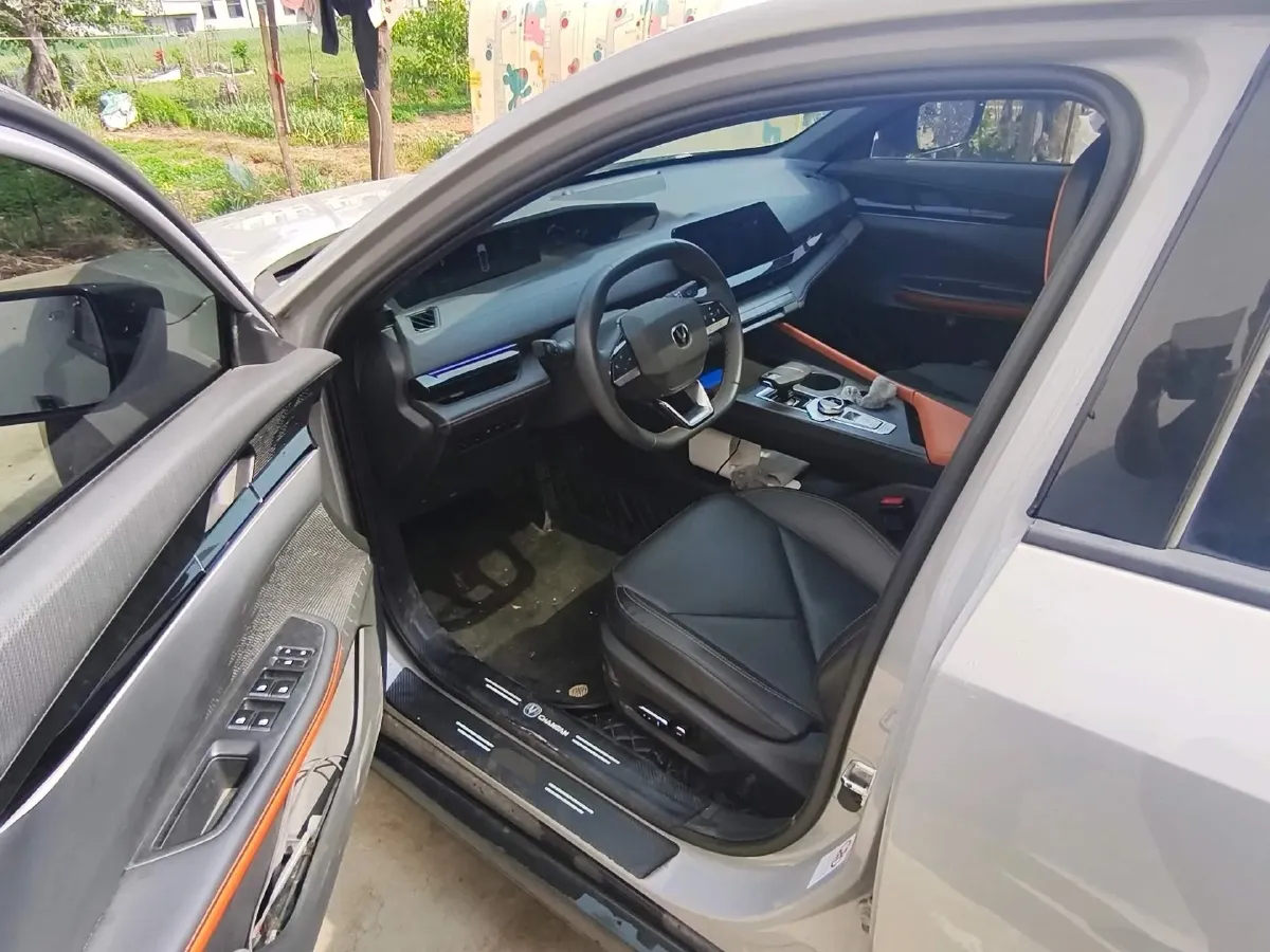 2023 ChangAn UNI-V iDD 1.5T 170HP L4 6TCT PHEV 18.4KWH,autocango,china used car exporter,china ev exporter,chinese used car exporter,chinese used ev exporter