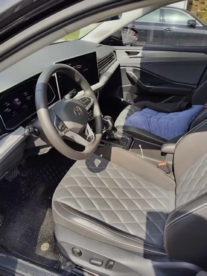 2024 Volkswagen Sagitar 1.5T 160HP L4 7DCT,autocango,china used car exporter,china ev exporter,chinese used car exporter,chinese used ev exporter