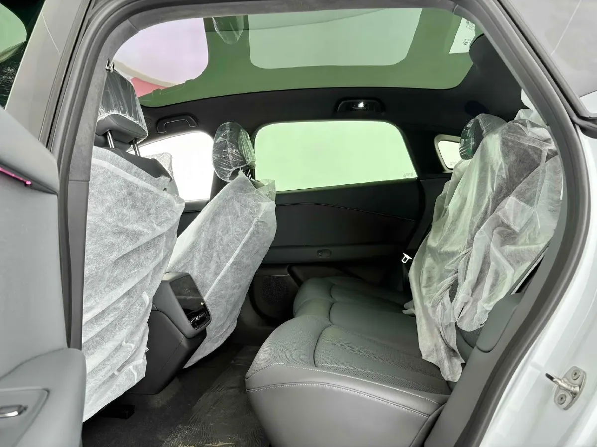 2024 Xpeng P7+ BEV 60.7KWH,autocango,china used car exporter,china ev exporter,chinese used car exporter,chinese used ev exporter