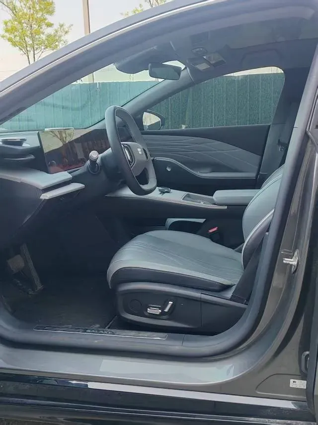 2024 Geely Galaxy E8 BEV 62KWH,autocango,china used car exporter,china ev exporter,chinese used car exporter,chinese used ev exporter