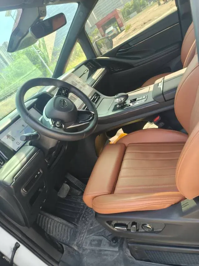 2024 GAC Trumpchi M8 2.0T 190HP L4 E-CVT Hybrid,autocango,china used car exporter,china ev exporter,chinese used car exporter,chinese used ev exporter