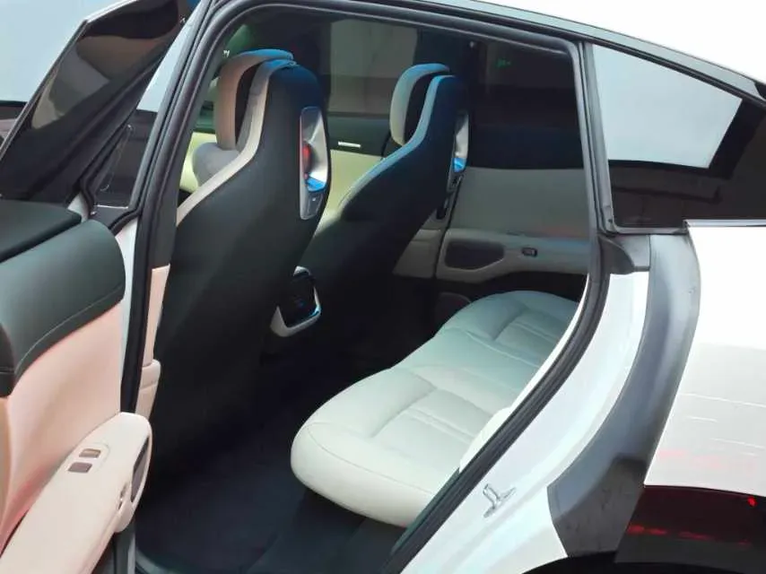 2025 MI YU7 BEV 101.7KWH,autocango,china used car exporter,china ev exporter,chinese used car exporter,chinese used ev exporter