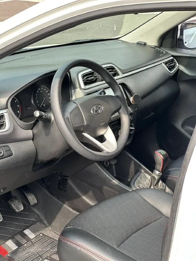 2017 Hyundai Reina 1.4L 95HP L4 5MT,autocango,china used car exporter,china ev exporter,chinese used car exporter,chinese used ev exporter