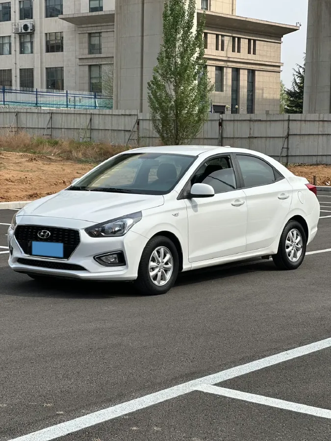 2017 Hyundai Reina 1.4L 95HP L4 5MT,autocango,china used car exporter,china ev exporter,chinese used car exporter,chinese used ev exporter