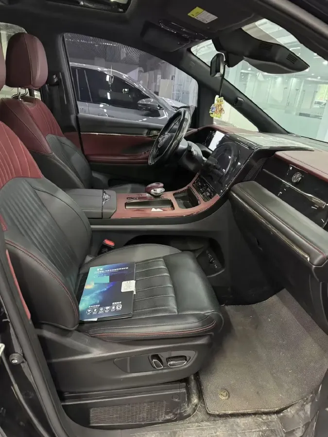 2024 GAC Trumpchi M8 2.0T 252HP L4 8AT,autocango,china used car exporter,china ev exporter,chinese used car exporter,chinese used ev exporter