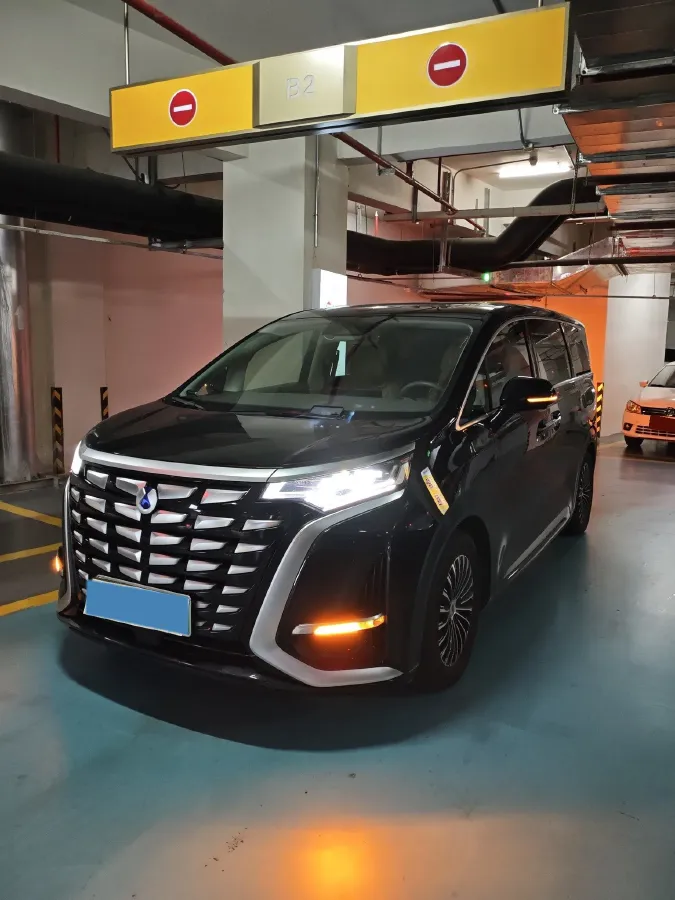 2022 Mercedes-Benz GLC Class 2.0T 197HP L4 9AT,autocango,china used car exporter,china ev exporter,chinese used car exporter,chinese used ev exporter