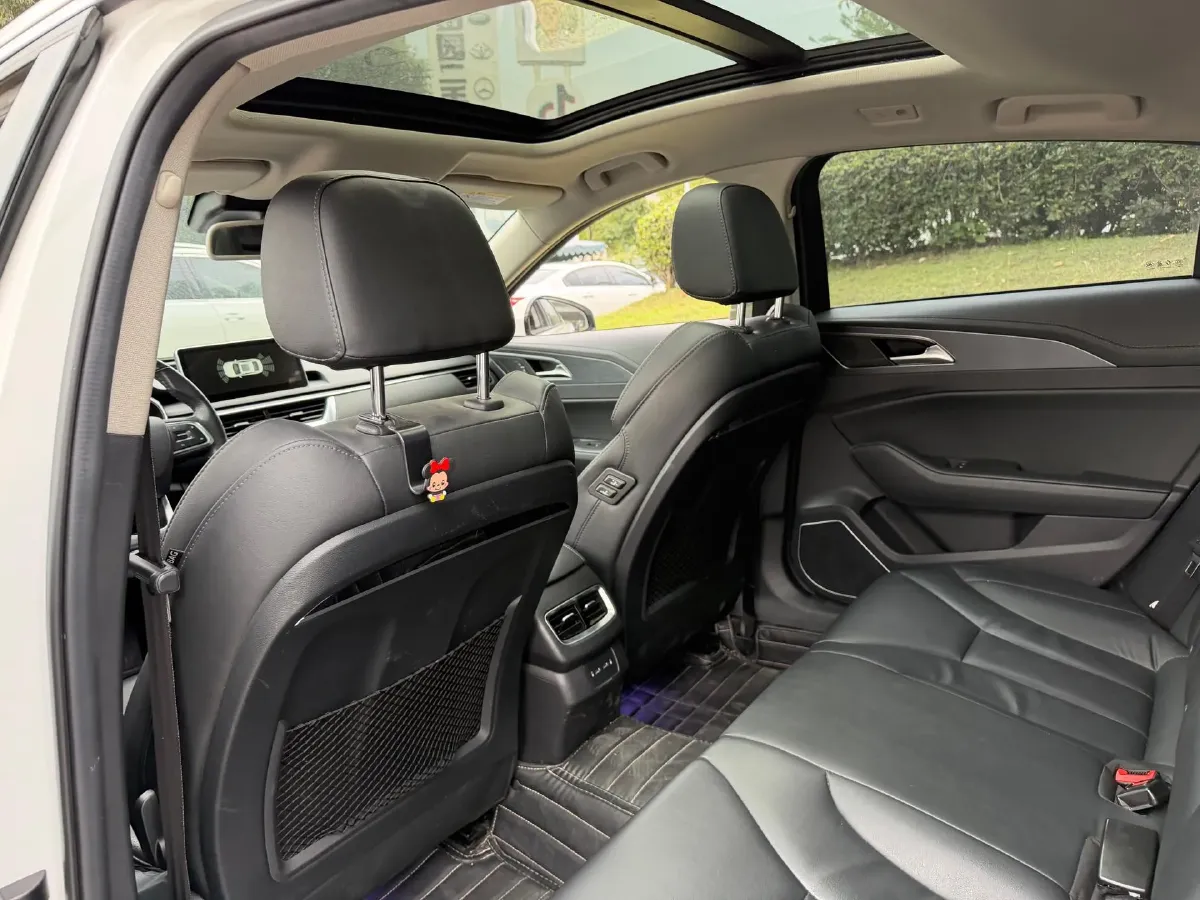 2020 HongQi H5 1.8T 197HP L4 6AT,autocango,china used car exporter,china ev exporter,chinese used car exporter,chinese used ev exporter