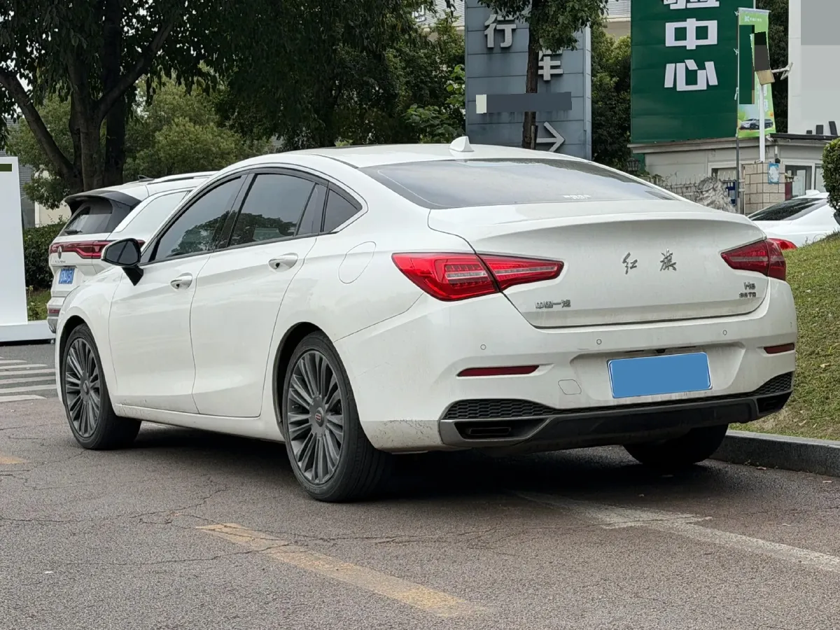 2020 HongQi H5 1.8T 197HP L4 6AT,autocango,china used car exporter,china ev exporter,chinese used car exporter,chinese used ev exporter