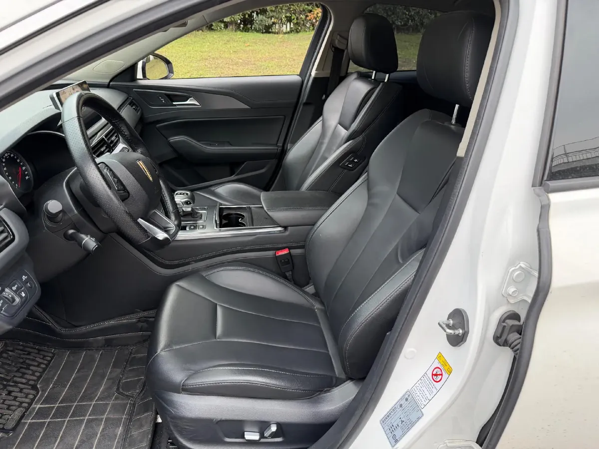 2020 HongQi H5 1.8T 197HP L4 6AT,autocango,china used car exporter,china ev exporter,chinese used car exporter,chinese used ev exporter