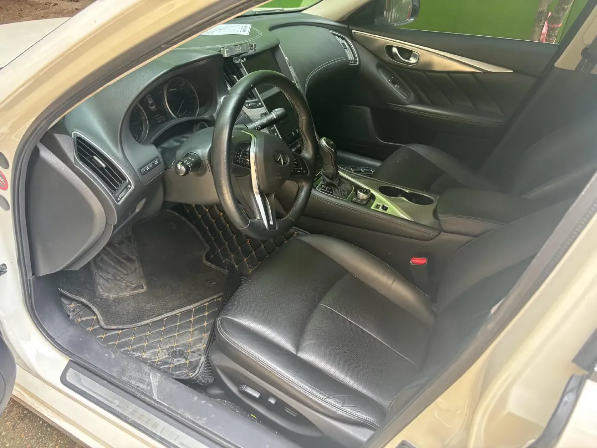 2018 Jeep Grand Commander 2.0T 265HP L4 9AT,autocango,china used car exporter,china ev exporter,chinese used car exporter,chinese used ev exporter