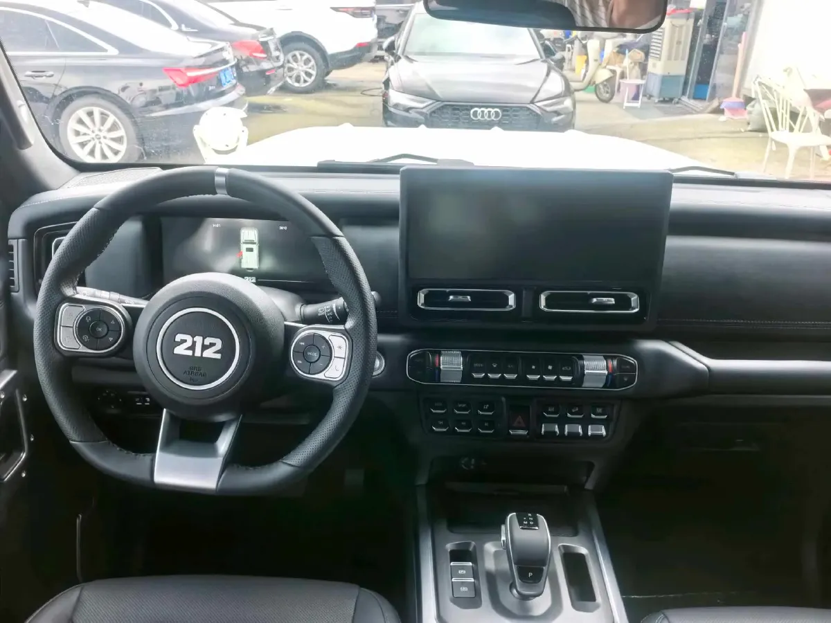 2024 212 212 T01 2.0T 252HP L4 8AT,autocango,china used car exporter,china ev exporter,chinese used car exporter,chinese used ev exporter
