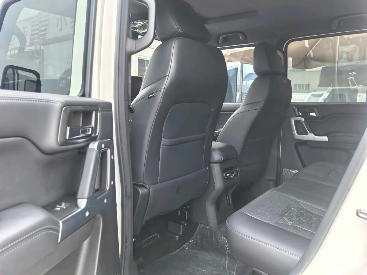 2024 212 212 T01 2.0T 252HP L4 8AT,autocango,china used car exporter,china ev exporter,chinese used car exporter,chinese used ev exporter