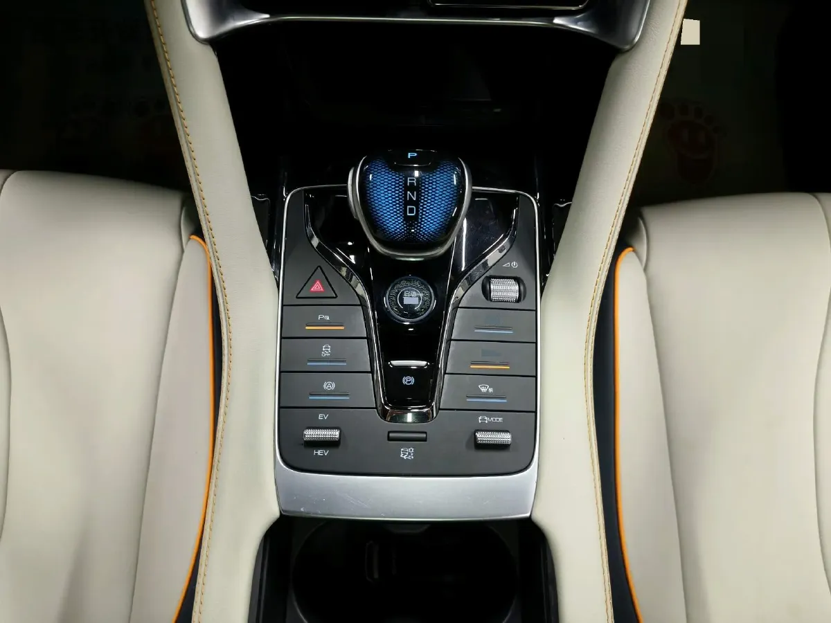 2021 Geely JiaJi 1.5T 177HP L3 7DCT PHEV 11.3KWH,autocango,china used car exporter,china ev exporter,chinese used car exporter,chinese used ev exporter