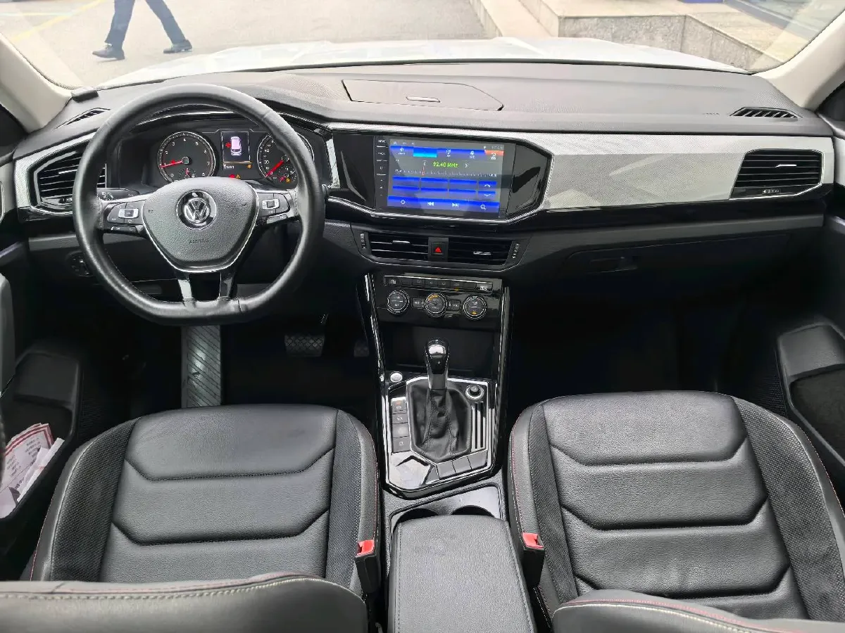 2019 Jeep Cherokee 2.0T 234HP L4 9AT,autocango,china used car exporter,china ev exporter,chinese used car exporter,chinese used ev exporter