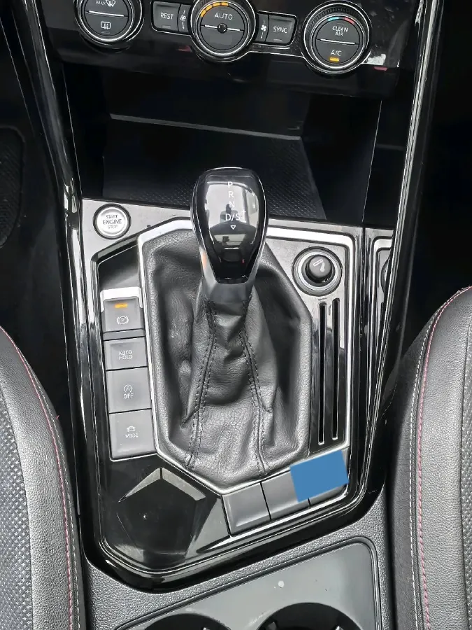 2019 Jeep Cherokee 2.0T 234HP L4 9AT,autocango,china used car exporter,china ev exporter,chinese used car exporter,chinese used ev exporter