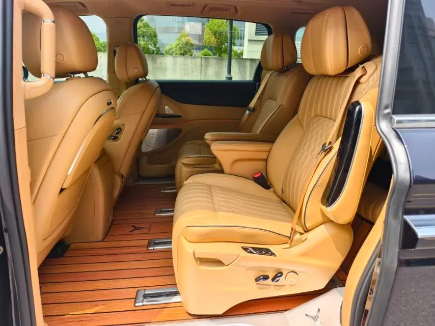 2022 Voyah Dream 1.5T 136HP L4 PHEV 25.57KWH,autocango,china used car exporter,china ev exporter,chinese used car exporter,chinese used ev exporter