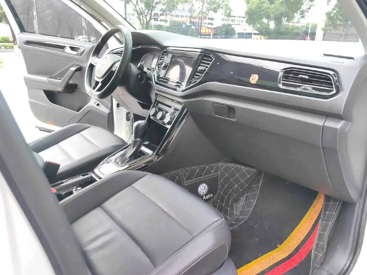 2019 Volkswagen T-Roc 1.4T 150HP L4 7DCT,autocango,china used car exporter,china ev exporter,chinese used car exporter,chinese used ev exporter