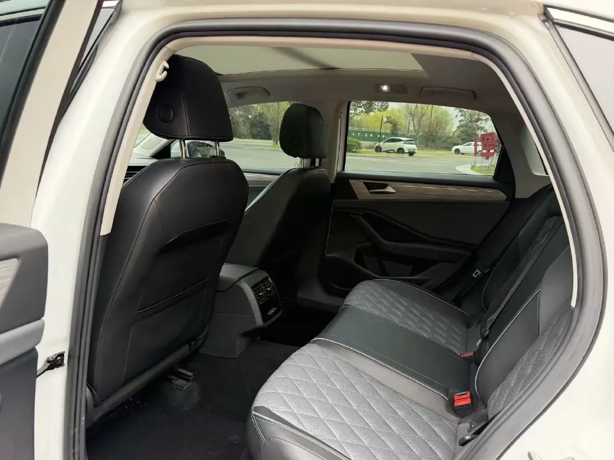 2023 Volkswagen Sagitar 1.5T 160HP L4 7DCT,autocango,china used car exporter,china ev exporter,chinese used car exporter,chinese used ev exporter