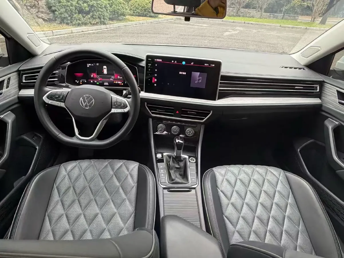 2023 Volkswagen Sagitar 1.5T 160HP L4 7DCT,autocango,china used car exporter,china ev exporter,chinese used car exporter,chinese used ev exporter