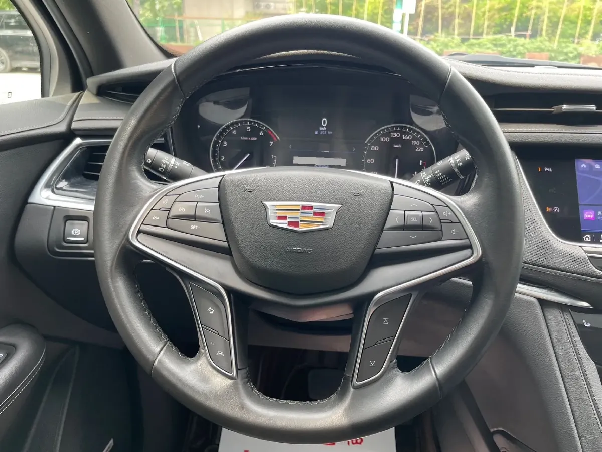 2023 Cadillac XT5 2.0T 237HP L4 9AT,autocango,china used car exporter,china ev exporter,chinese used car exporter,chinese used ev exporter