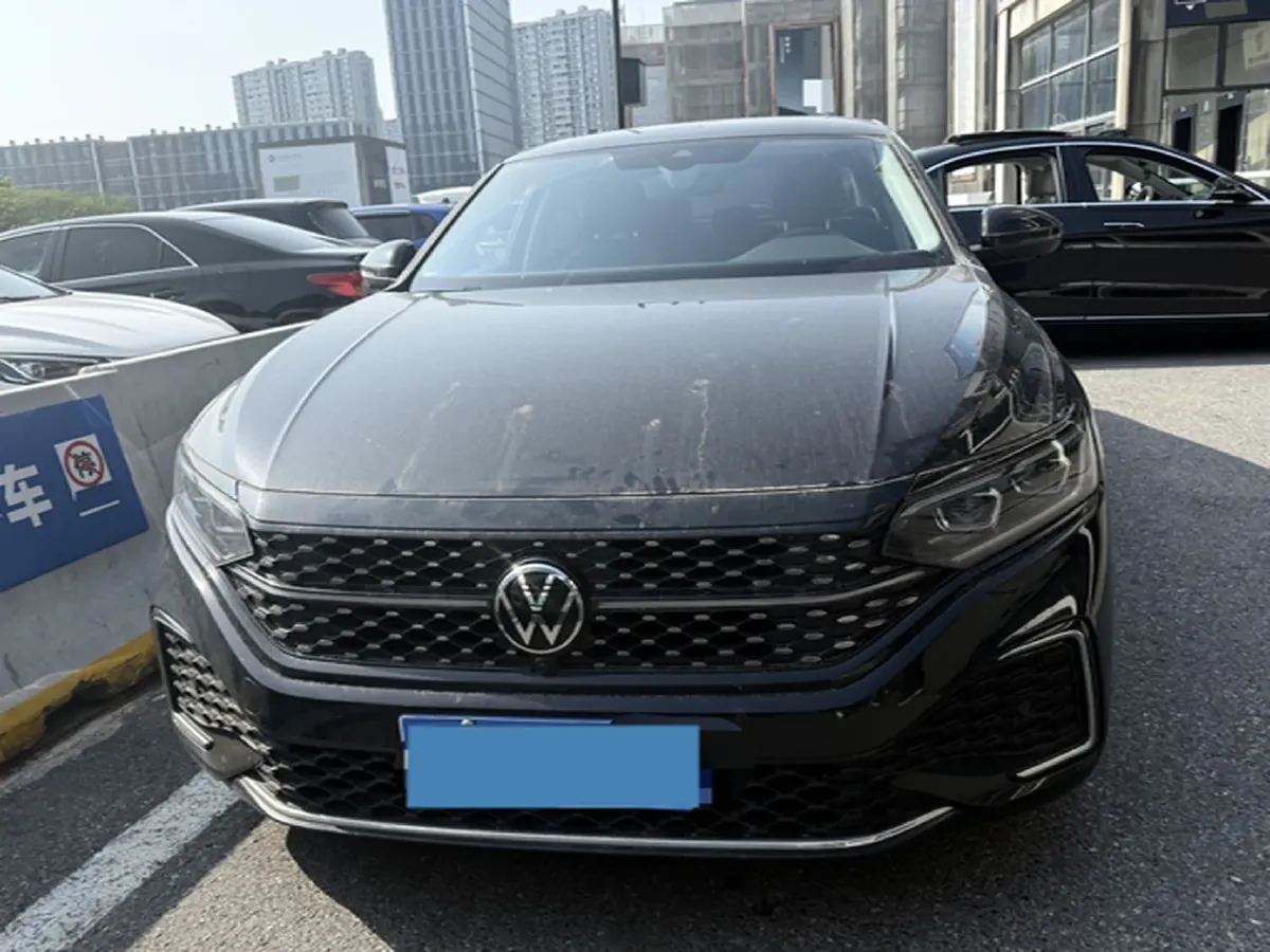2023 Volkswagen Passat 2.0T 186HP L4 7DCT,autocango,china used car exporter,china ev exporter,chinese used car exporter,chinese used ev exporter