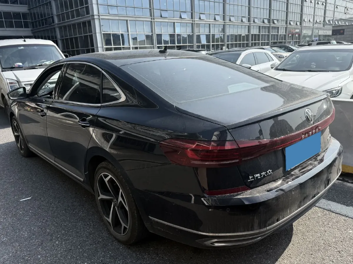 2023 Volkswagen Passat 2.0T 186HP L4 7DCT,autocango,china used car exporter,china ev exporter,chinese used car exporter,chinese used ev exporter