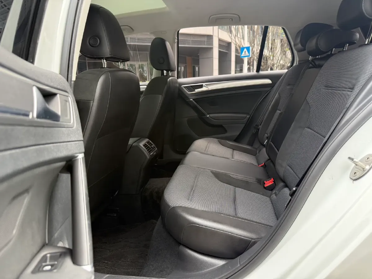 2018 Volkswagen Golf 1.4T 131HP L4 7DCT,autocango,china used car exporter,china ev exporter,chinese used car exporter,chinese used ev exporter