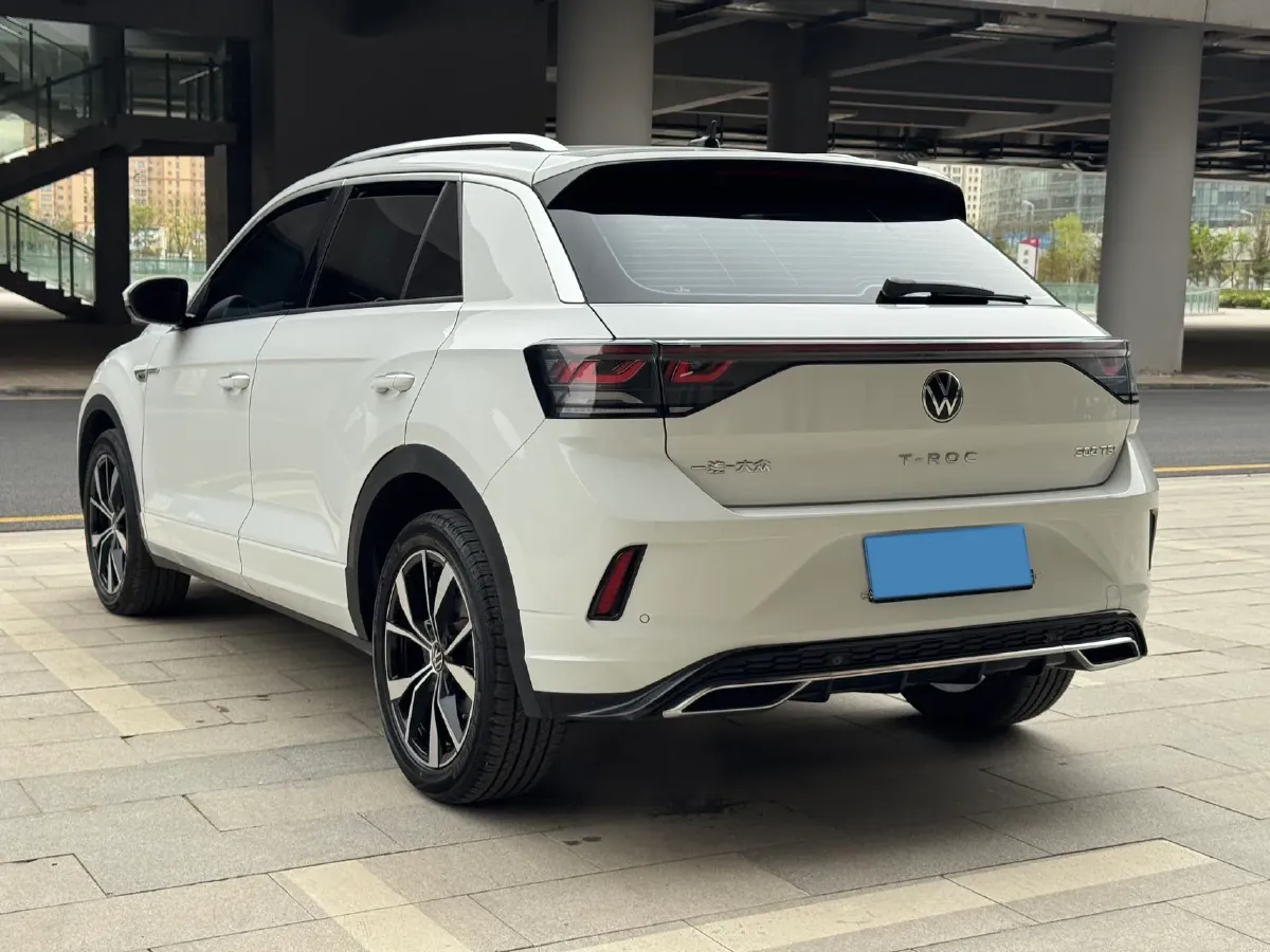 2023 Volkswagen T-Roc 1.5T 160HP L4 7DCT,autocango,china used car exporter,china ev exporter,chinese used car exporter,chinese used ev exporter