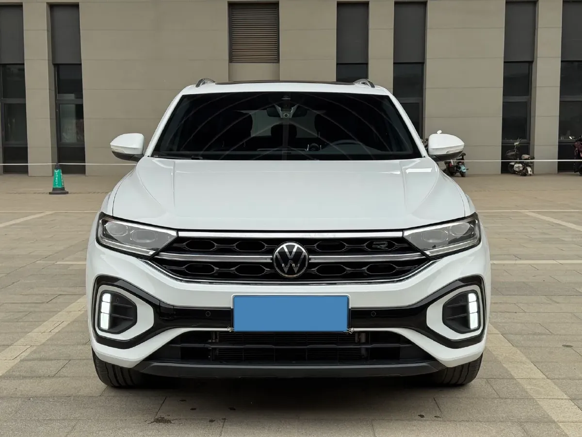 2023 Volkswagen T-Roc 1.5T 160HP L4 7DCT,autocango,china used car exporter,china ev exporter,chinese used car exporter,chinese used ev exporter