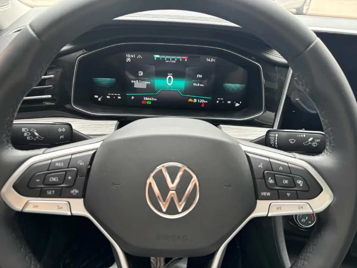 2023 Volkswagen Sagitar 1.5T 160HP L4 7DCT,autocango,china used car exporter,china ev exporter,chinese used car exporter,chinese used ev exporter