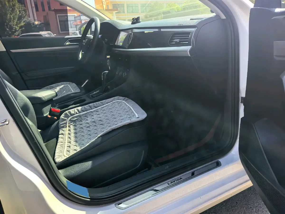 2018 Volkswagen Lavida 1.2T 116HP L4 7DCT,autocango,china used car exporter,china ev exporter,chinese used car exporter,chinese used ev exporter