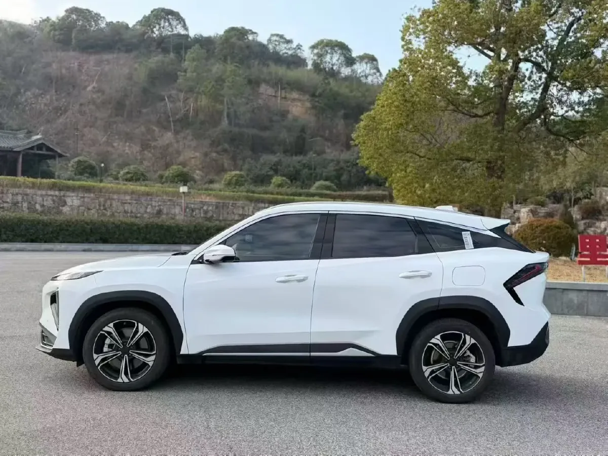 2025 Geely Galaxy L7 1.5L 112HP L4 1DHT PHEV 18.4KWH,autocango,china used car exporter,china ev exporter,chinese used car exporter,chinese used ev exporter