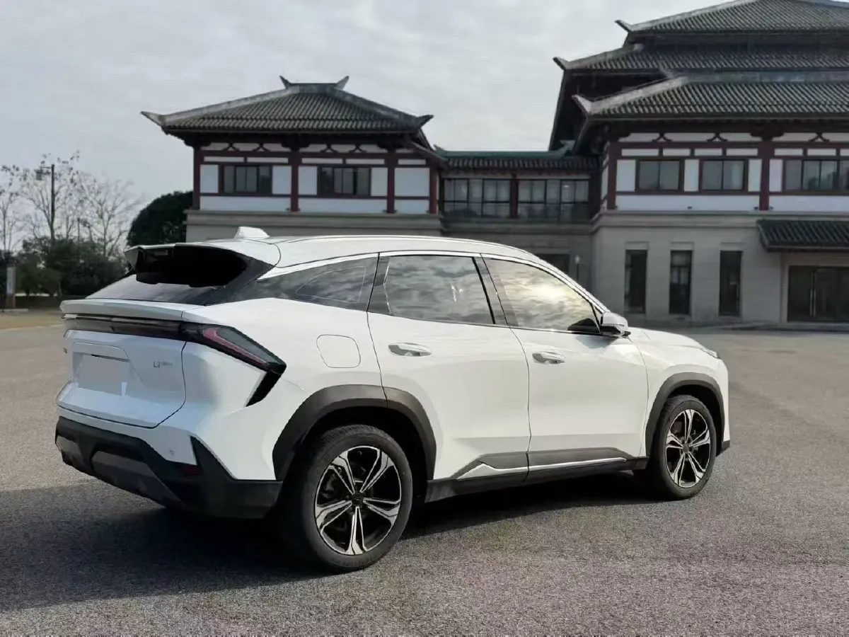 2025 Geely Galaxy L7 1.5L 112HP L4 1DHT PHEV 18.4KWH,autocango,china used car exporter,china ev exporter,chinese used car exporter,chinese used ev exporter