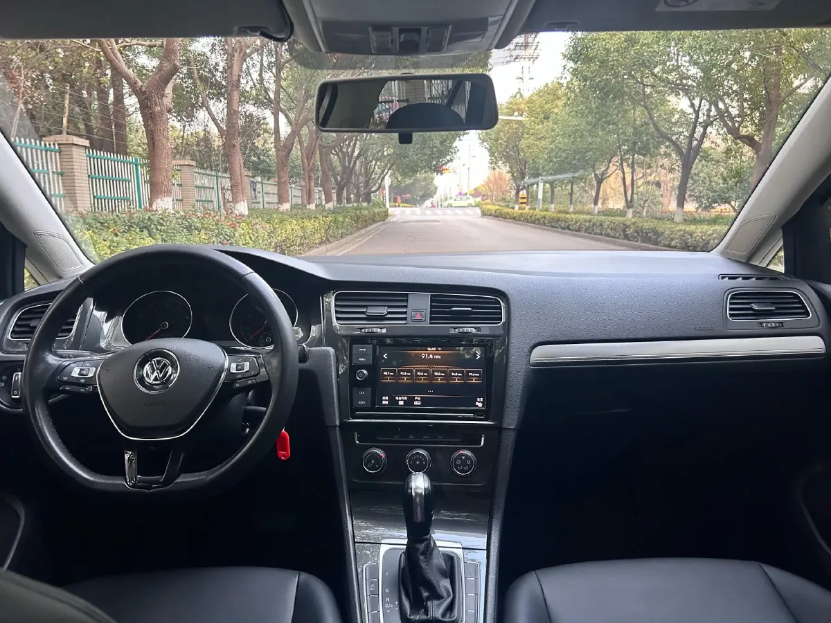 2019 Volkswagen Golf 1.2T 116HP L4 7DCT,autocango,china used car exporter,china ev exporter,chinese used car exporter,chinese used ev exporter