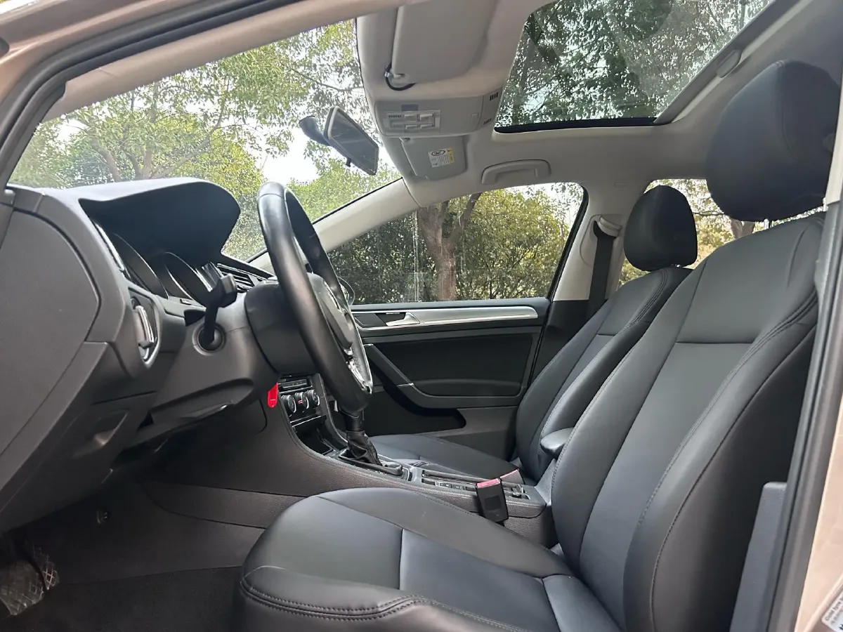 2019 Volkswagen Golf 1.2T 116HP L4 7DCT,autocango,china used car exporter,china ev exporter,chinese used car exporter,chinese used ev exporter