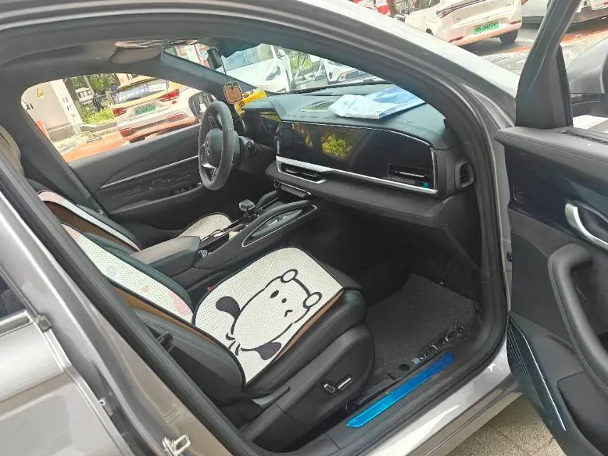 2024 Geely Monjaro 2.0T 238HP L4 8AT,autocango,china used car exporter,china ev exporter,chinese used car exporter,chinese used ev exporter