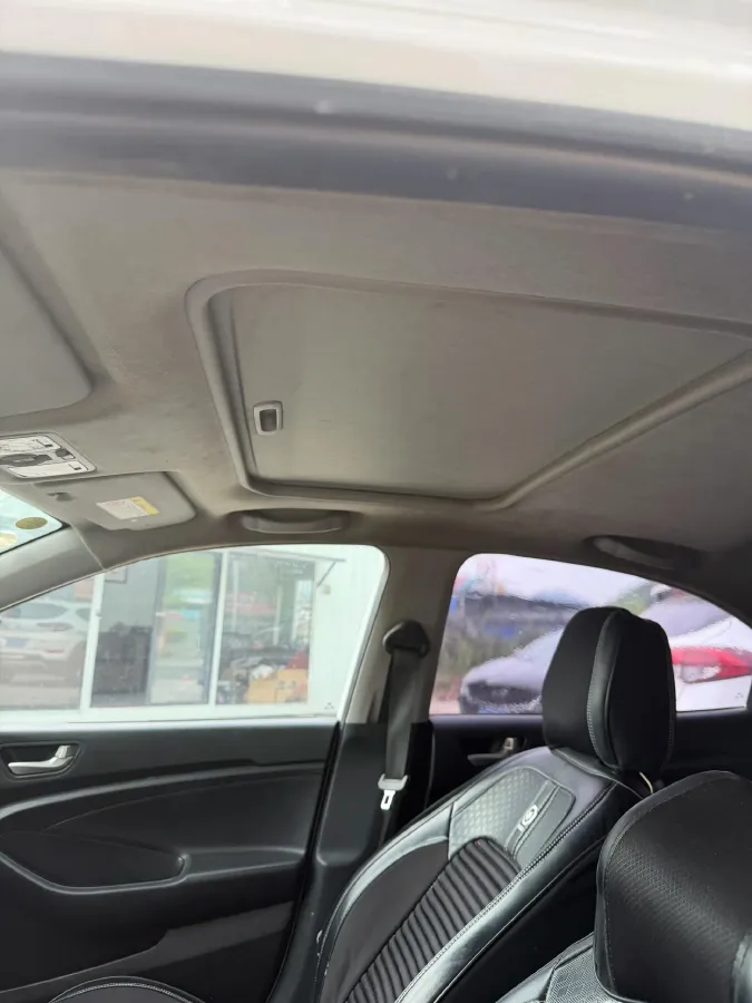 2017 Hyundai Reina 1.4L 95HP L4 4AT,autocango,china used car exporter,china ev exporter,chinese used car exporter,chinese used ev exporter