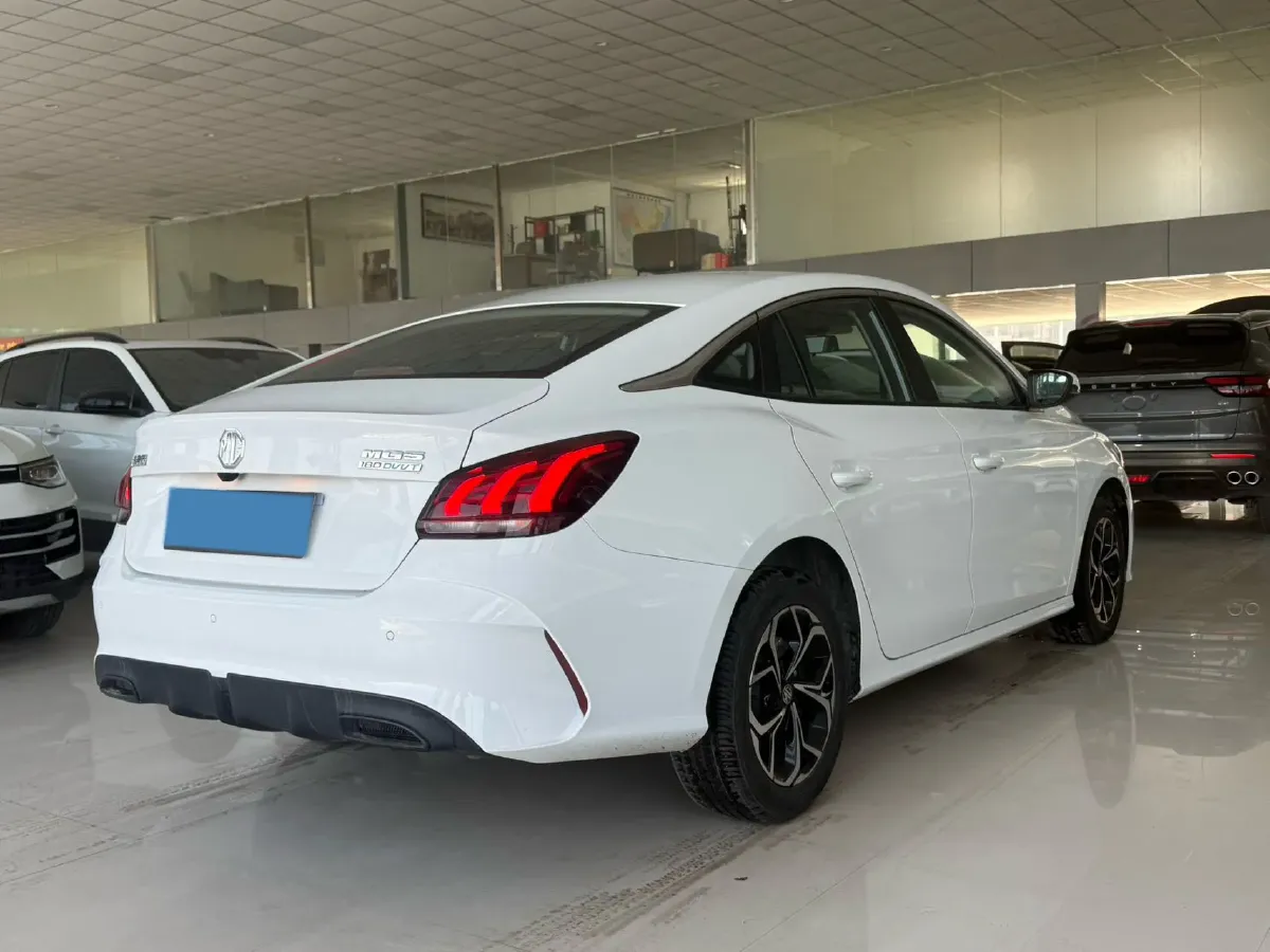 2023 MG 5 1.5L 129HP L4 5MT,autocango,china used car exporter,china ev exporter,chinese used car exporter,chinese used ev exporter