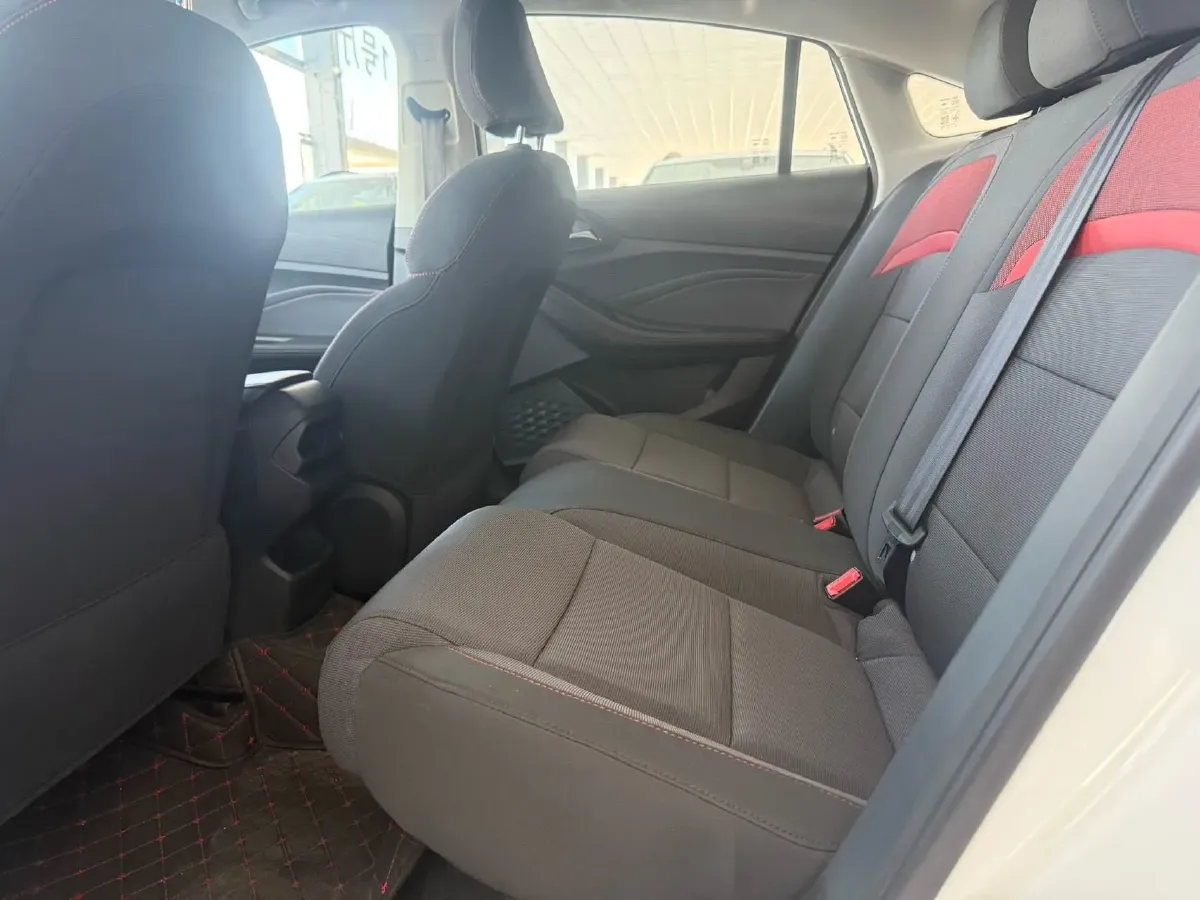 2023 MG 5 1.5L 129HP L4 5MT,autocango,china used car exporter,china ev exporter,chinese used car exporter,chinese used ev exporter