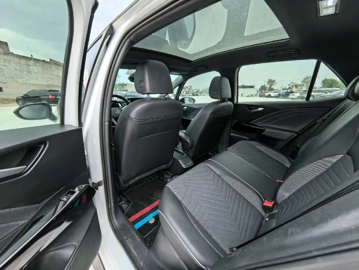 2024 Volkswagen ID.3 BEV 52.8KWH,autocango,china used car exporter,china ev exporter,chinese used car exporter,chinese used ev exporter