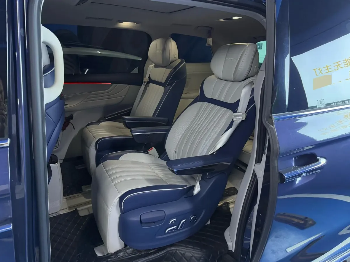 2021 Roewe iMAX8 2.0T 234HP L4 8AT,autocango,china used car exporter,china ev exporter,chinese used car exporter,chinese used ev exporter