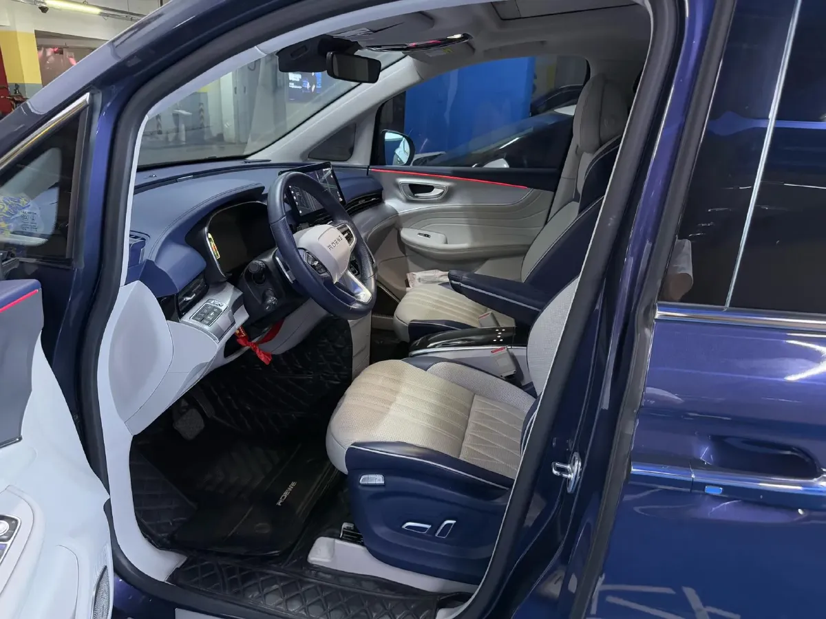 2021 Roewe iMAX8 2.0T 234HP L4 8AT,autocango,china used car exporter,china ev exporter,chinese used car exporter,chinese used ev exporter