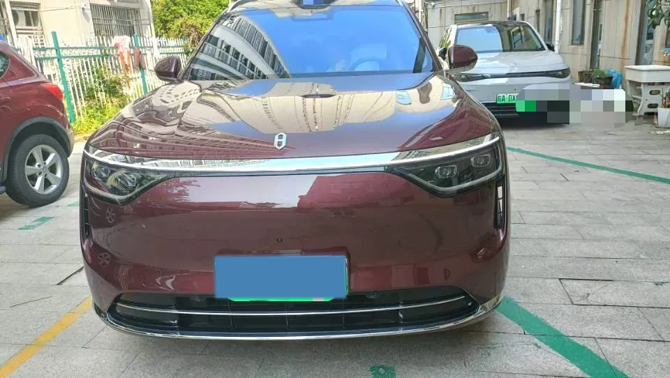 2025 AITO AITO M8 REEV 160HP REEV 53.4KWH,autocango,china used car exporter,china ev exporter,chinese used car exporter,chinese used ev exporter