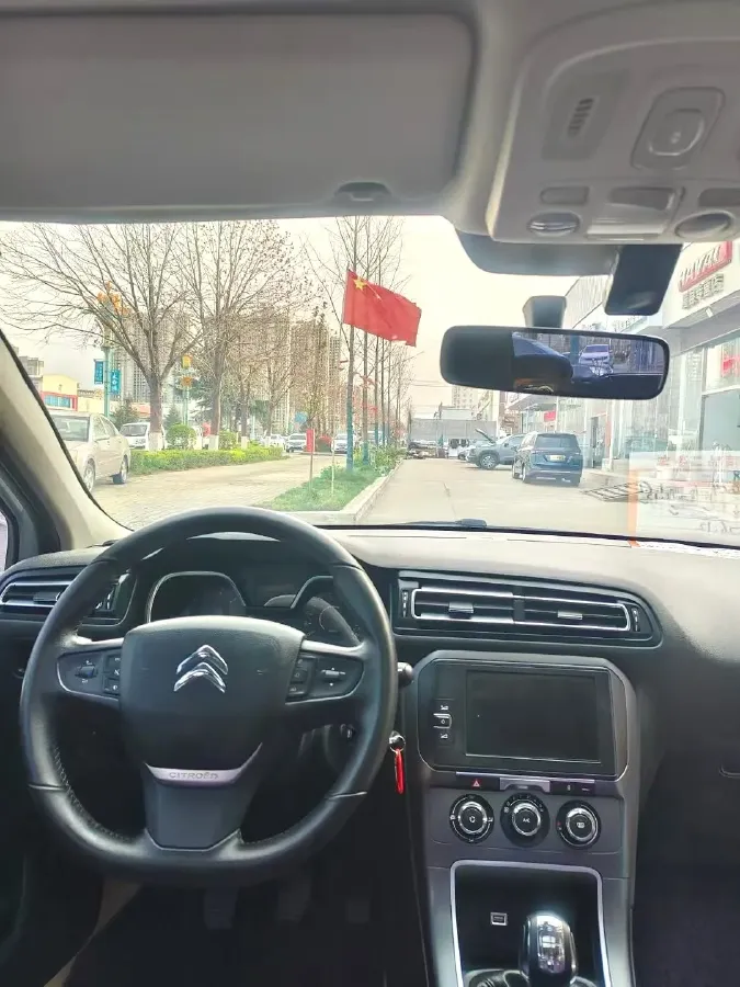 2018 Citroen C4 C-Quatre 1.6L 117HP L4 5MT,autocango,china used car exporter,china ev exporter,chinese used car exporter,chinese used ev exporter