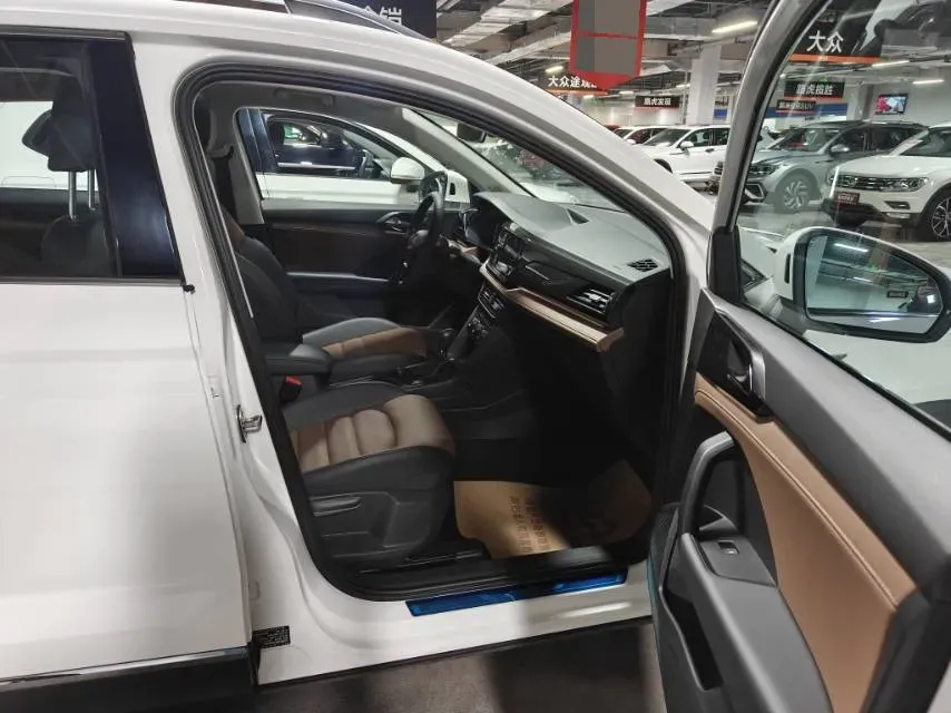 2019 Jeep Compass 1.3T 173HP L4 9AT,autocango,china used car exporter,china ev exporter,chinese used car exporter,chinese used ev exporter