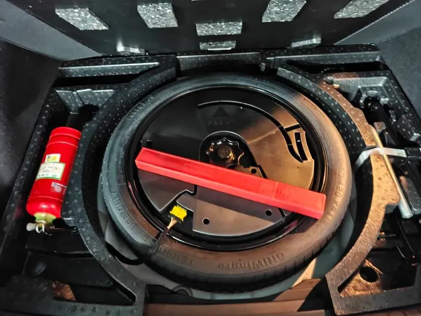 2019 Jeep Compass 1.3T 173HP L4 9AT,autocango,china used car exporter,china ev exporter,chinese used car exporter,chinese used ev exporter