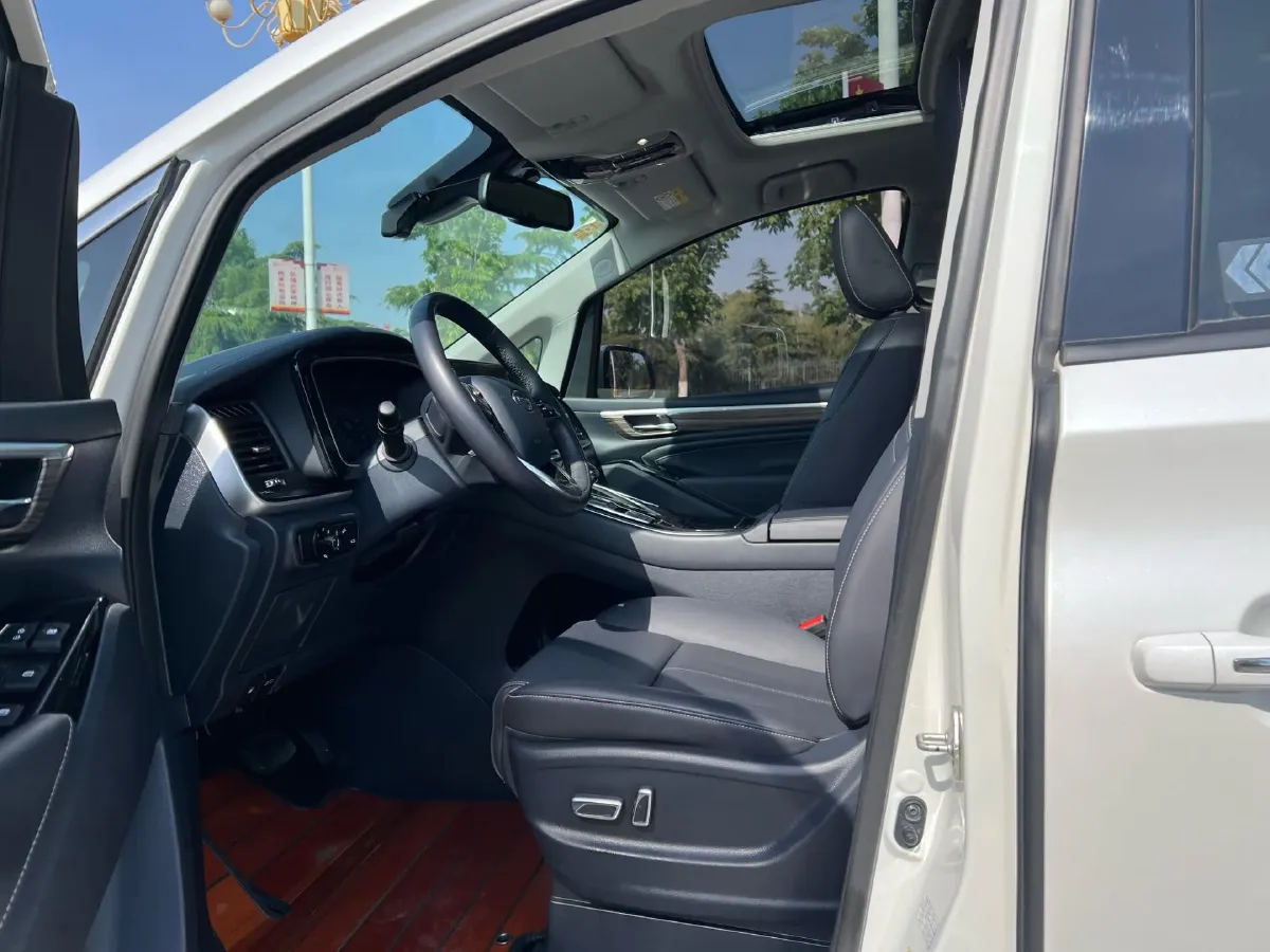 2021 GAC Trumpchi M8 2.0T 252HP L4 8AT,autocango,china used car exporter,china ev exporter,chinese used car exporter,chinese used ev exporter