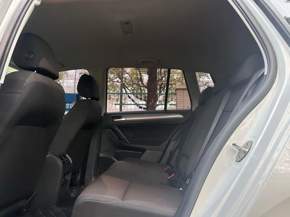 2018 Volkswagen Golf Sportsvan 1.6L 110HP L4 6AT,autocango,china used car exporter,china ev exporter,chinese used car exporter,chinese used ev exporter