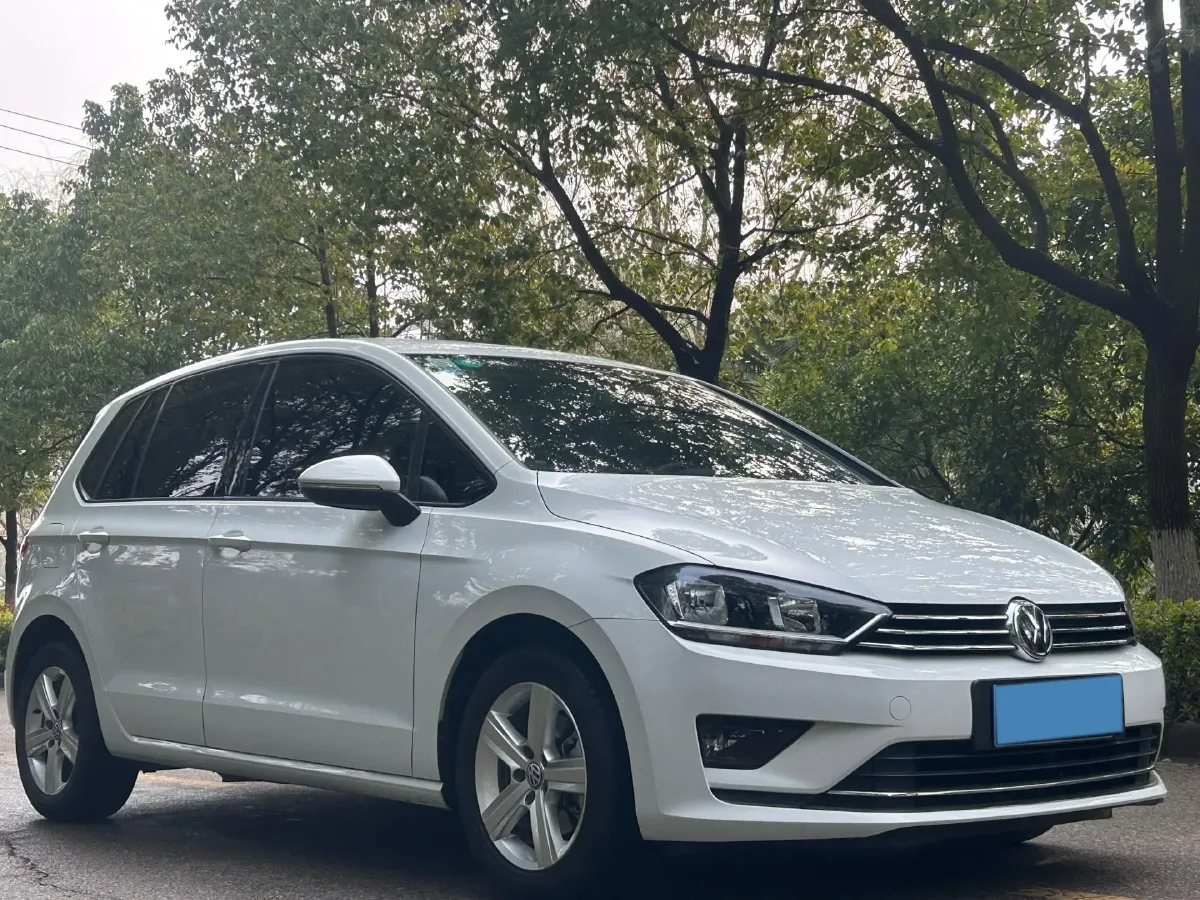 2018 Volkswagen Golf Sportsvan 1.6L 110HP L4 6AT,autocango,china used car exporter,china ev exporter,chinese used car exporter,chinese used ev exporter