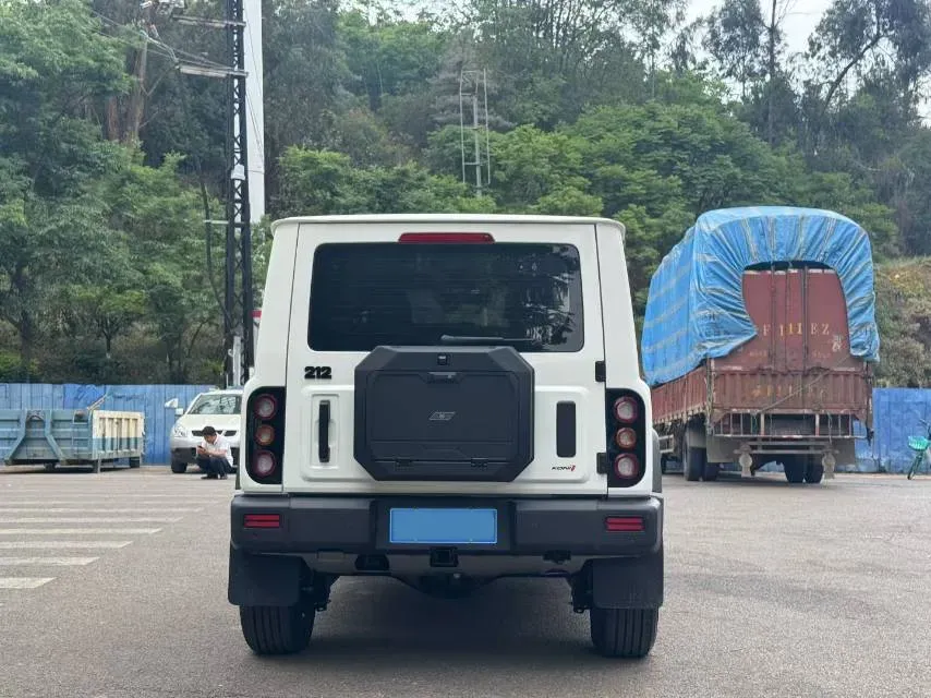 2025 212 212 T01 2.0T 252HP L4 8AT,autocango,china used car exporter,china ev exporter,chinese used car exporter,chinese used ev exporter